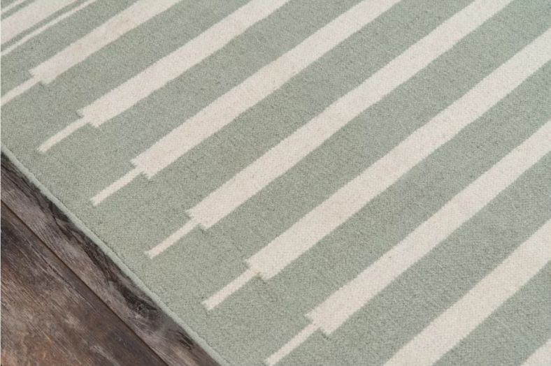 7'6"x 9'6" Light Green Hand-Carved Rug By Momeni