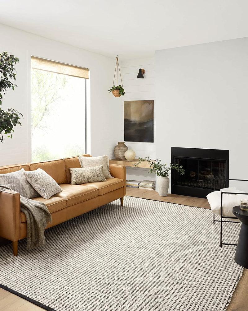 Loloi Angela Rose x Colton Ivory/Black 5'-0" x 7'-0" ‎Handmade Hand Woven Area Rug