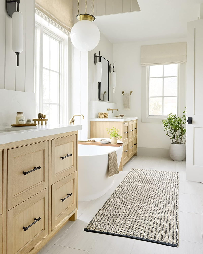 Loloi Angela Rose x Colton Ivory/Black 5'-0" x 7'-0" ‎Handmade Hand Woven Area Rug