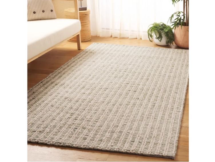 6 ' x 9' Ivory/Sage Hand Loomed Indoor Rugs by Safavieh