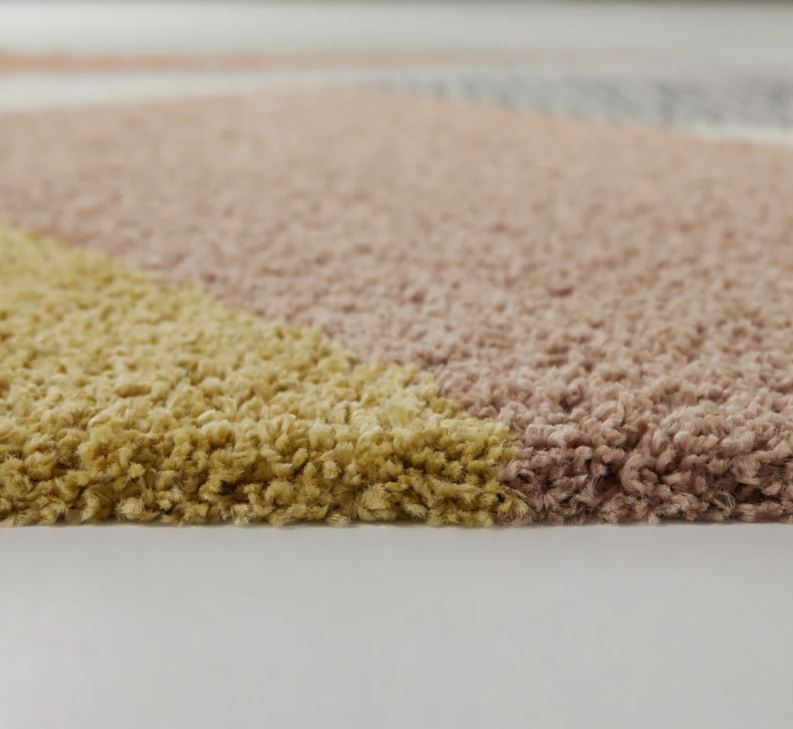 5'3" x 7' Color Pink Satterlee Indoor Rug