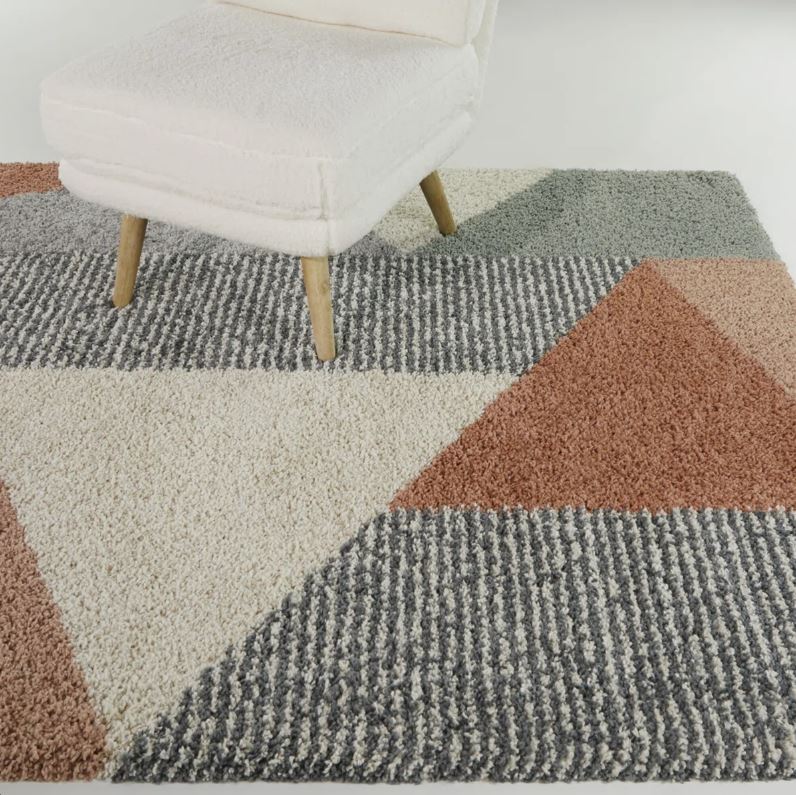 5'3" x 7' Color Pink Satterlee Indoor Rug