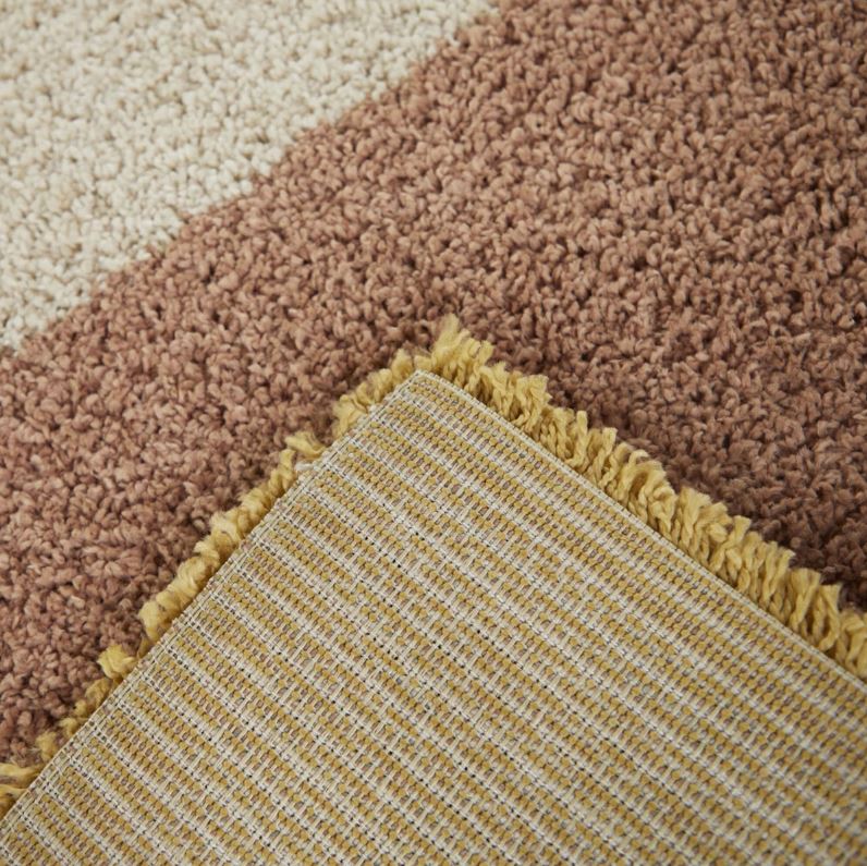 5'3" x 7' Color Pink Satterlee Indoor Rug