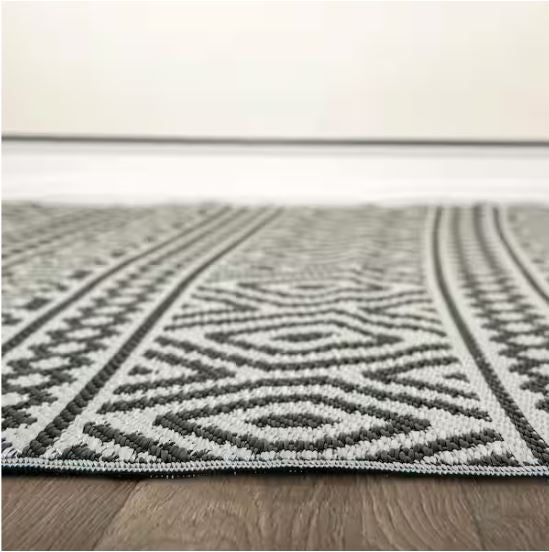 Hawaii Black 8 ft. x 10 ft. Contemporary Geometric Reversible Plastic Outdoor Area Rug