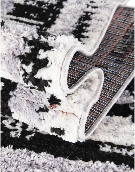 5' 3 x 8' Black and White Tagine Area Rug