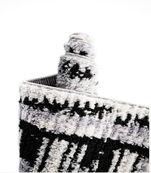 5' 3 x 8' Black and White Tagine Area Rug
