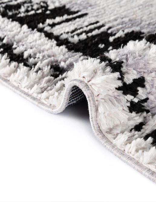 5' 3 x 8' Black and White Tagine Area Rug