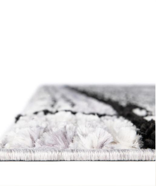 5' 3 x 8' Black and White Tagine Area Rug