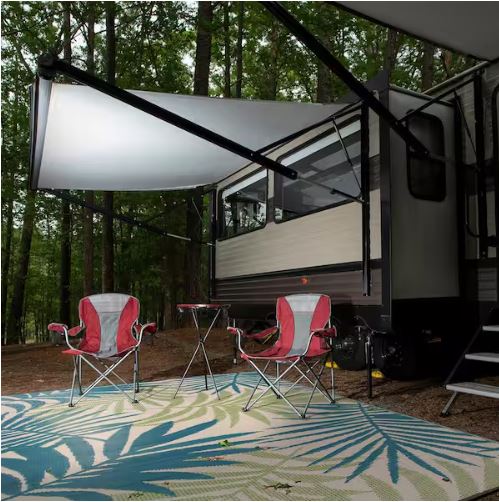 Hawaii Green 8 ft. x 10 ft. Modern Floral Reversible Plastic Outdoor Area Rug