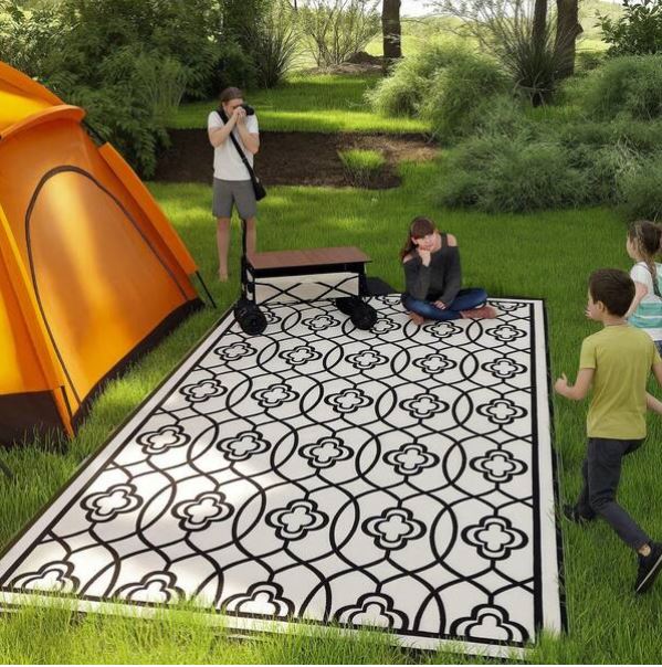 Black and White Lantern 9 ft. x 18 ft. Waterproof Plastic Straw Floor Mat Large Reversible Outdoor Rug Area Rug