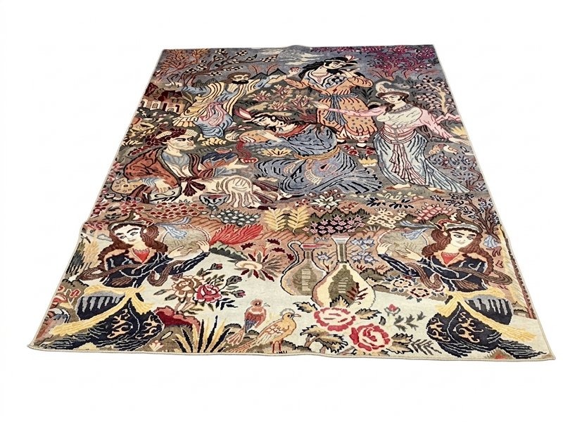 8' x 10' Rectangular Ivory Multicolor Pictorial Traditional Area Rug