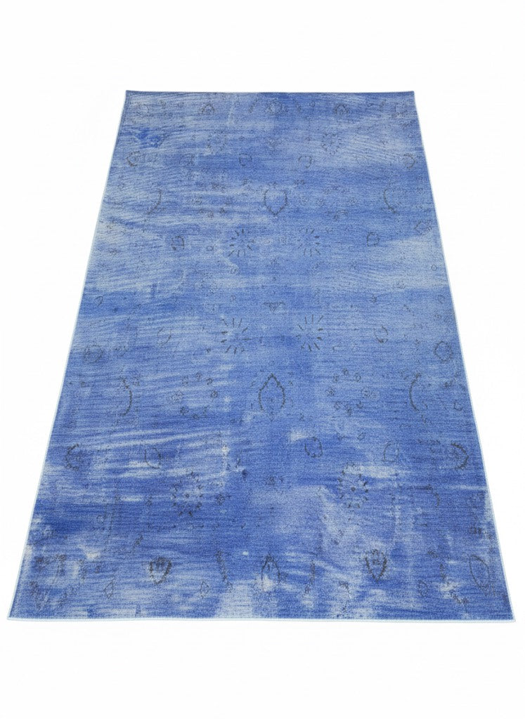 7' x 10' Area Rug