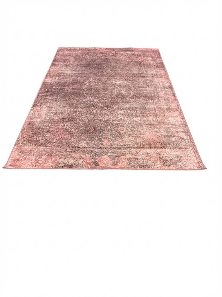 7' x 9' Area Rug