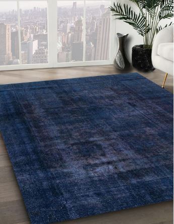 5' x 8' Rectangular Navy Blue Distressed Solid Modern Area Rug
