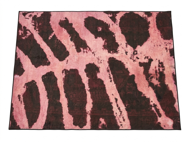 7' x 9' Area Rug