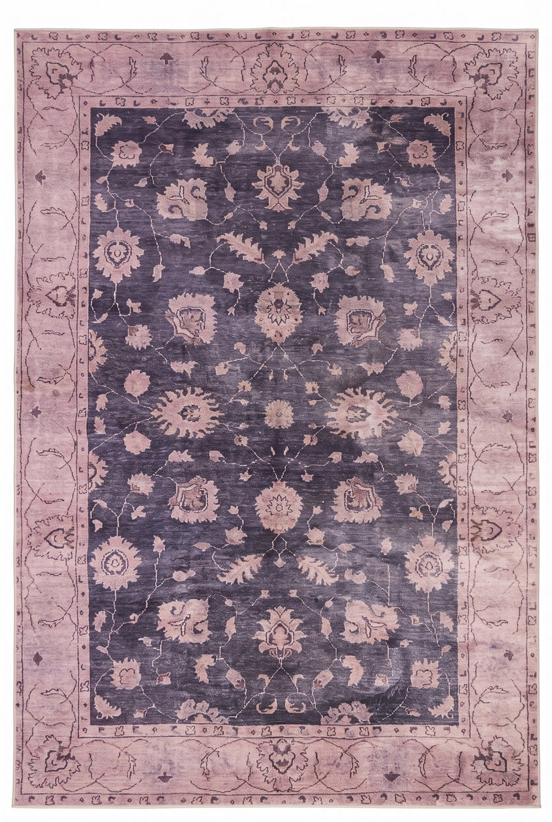 7' x 9' Area Rug