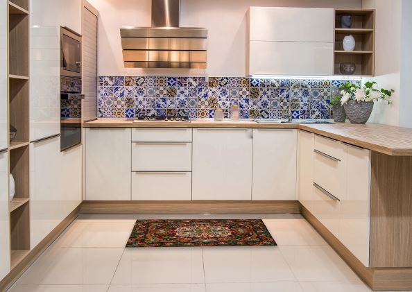 3' x 5' Red Traditional Medallion Rug